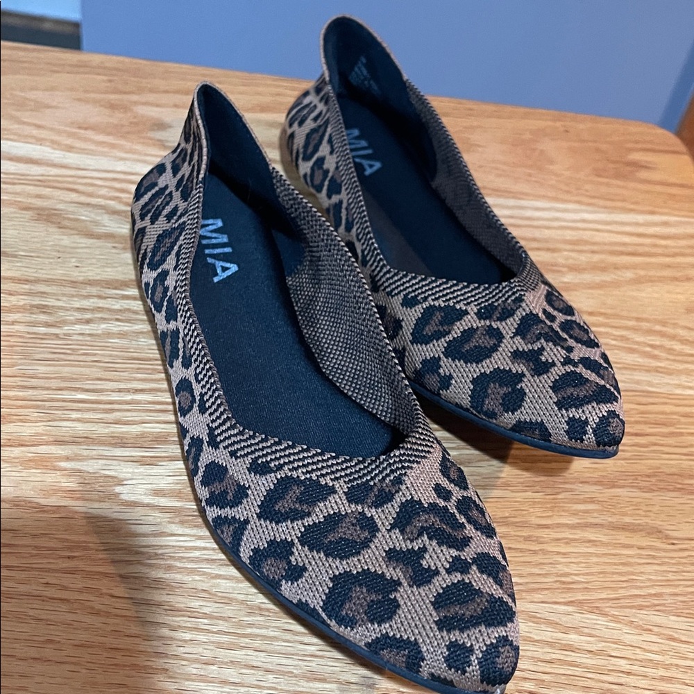 MIA Brown Leopard Print Flats Size 8 M